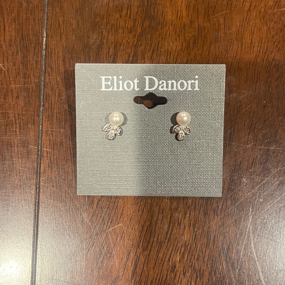 NWT Brand new, never worn Eliot Danori Pearl and Crystal Earrings. So pretty!
